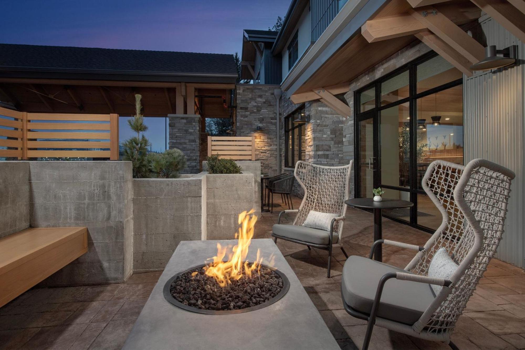Springhill Suites By Marriott サンドポイント エクステリア 写真