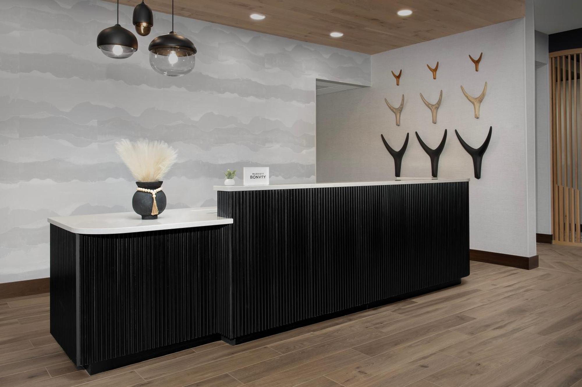 Springhill Suites By Marriott サンドポイント エクステリア 写真